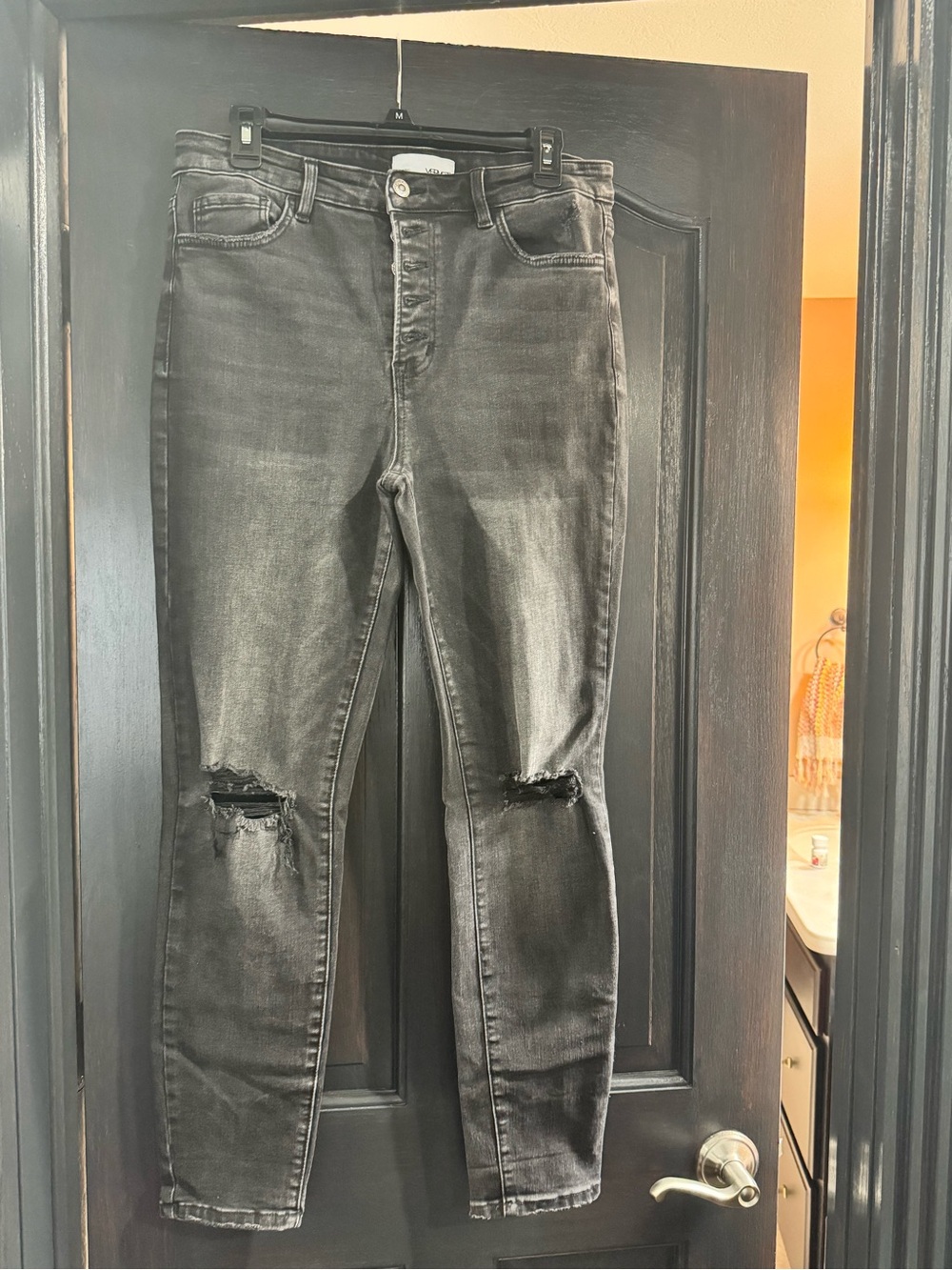 VERVET BY FLYING MONKEY Distressed Gray Cropped Jeans - Picture 5 of 9